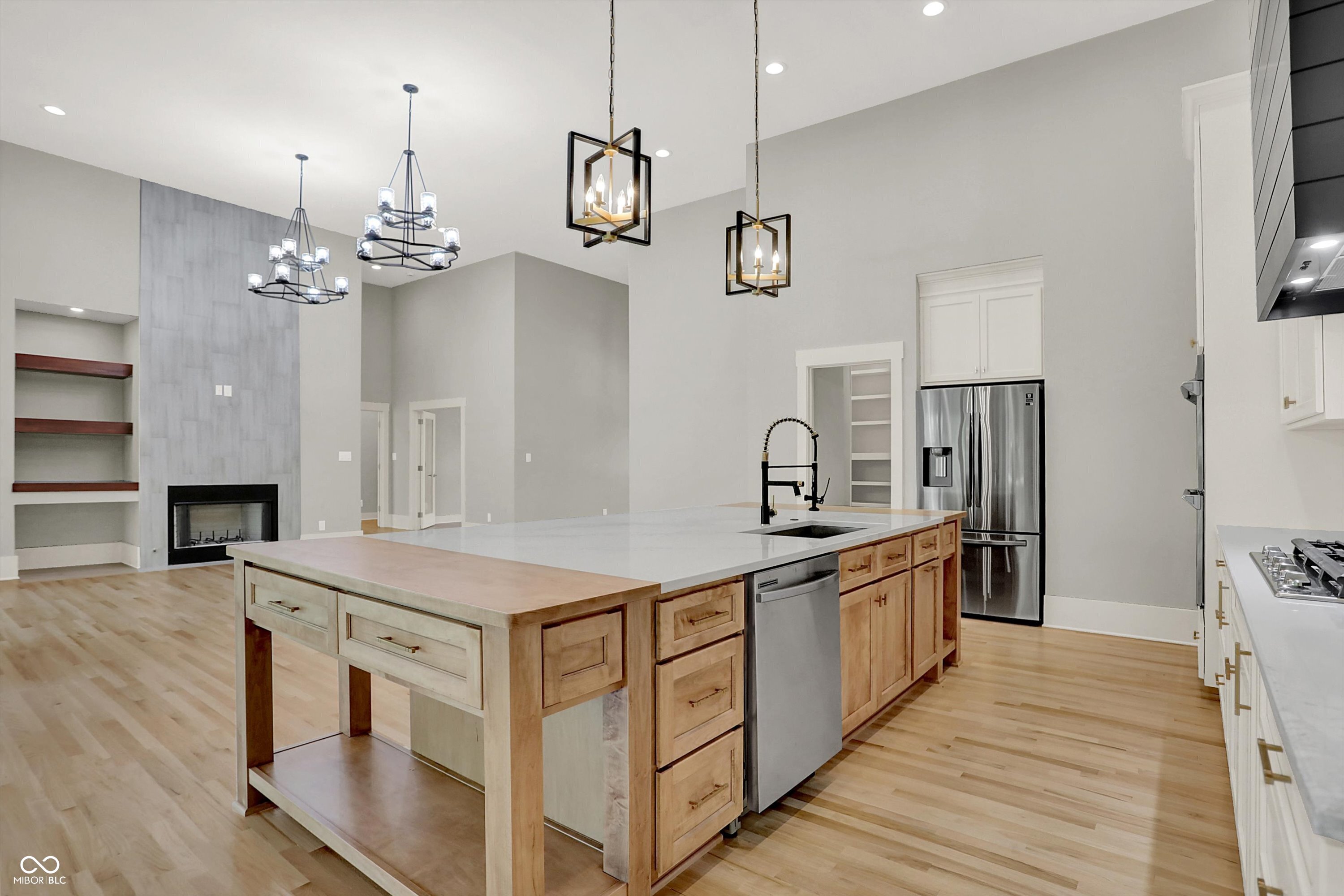 3621 Olive Branch Road Greenwood, IN 46143 - Photo 9 of 63
