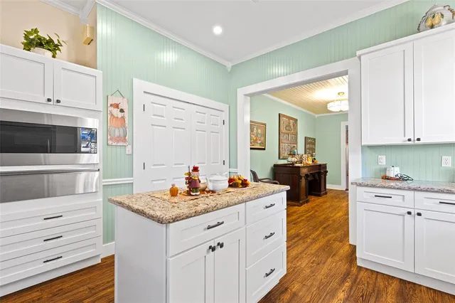 $699,000 | 203 East Dixon Street, Jefferson, TX 75657