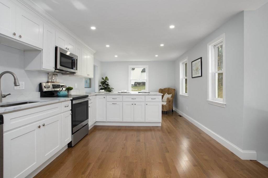 1 Fall Way Lynnfield, MA 01940 - Photo 10 of 38 Gallery Image 10