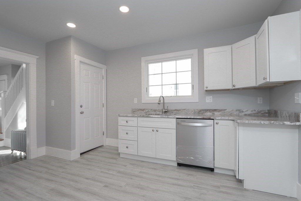 35 Eton Street Springfield, MA 01108 - Photo 7 of 42 Gallery Image 7