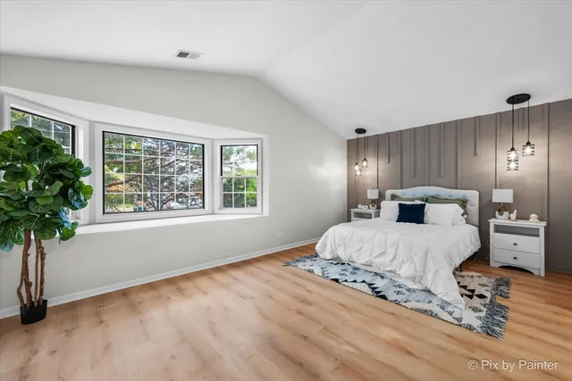 $325,000 | 1349 East Evergreen Drive, Unit 4, Palatine, IL 60074