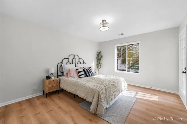 $325,000 | 1349 East Evergreen Drive, Unit 4, Palatine, IL 60074