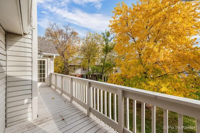 $325,000 | 1349 East Evergreen Drive, Unit 4, Palatine, IL 60074