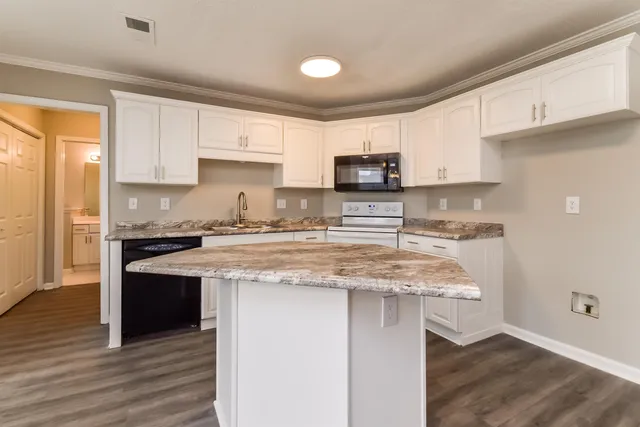 $2,185 | 4960 Grand Pines Drive, Memphis, TN 38125