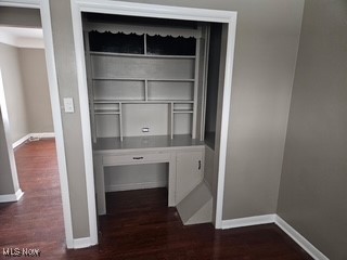 220 Greenvale Road Cleveland, OH 44121 - Photo 4 of 9 View of closet