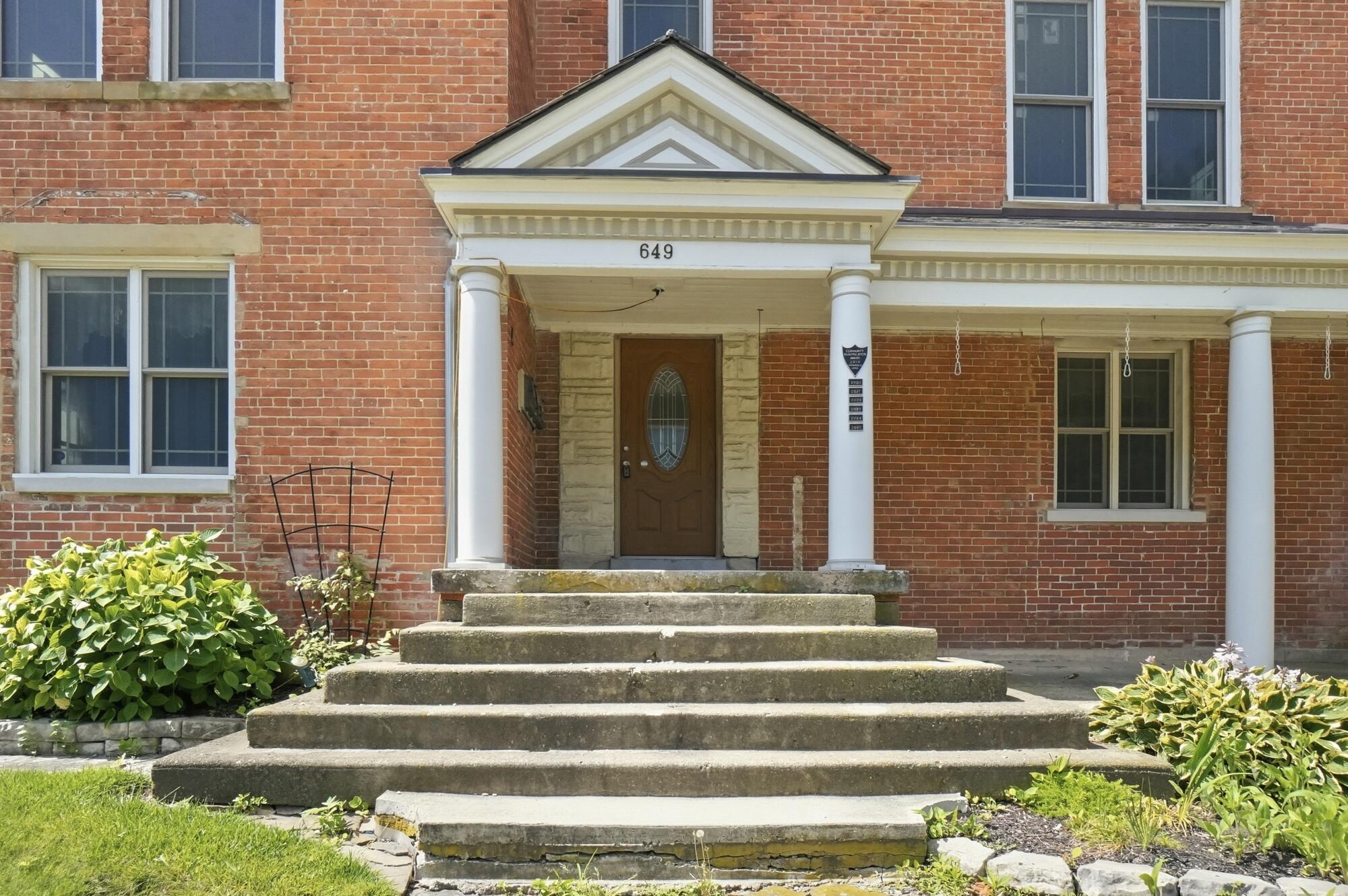 649 East High Street Springfield, OH 45505 - Photo 4 of 79 008