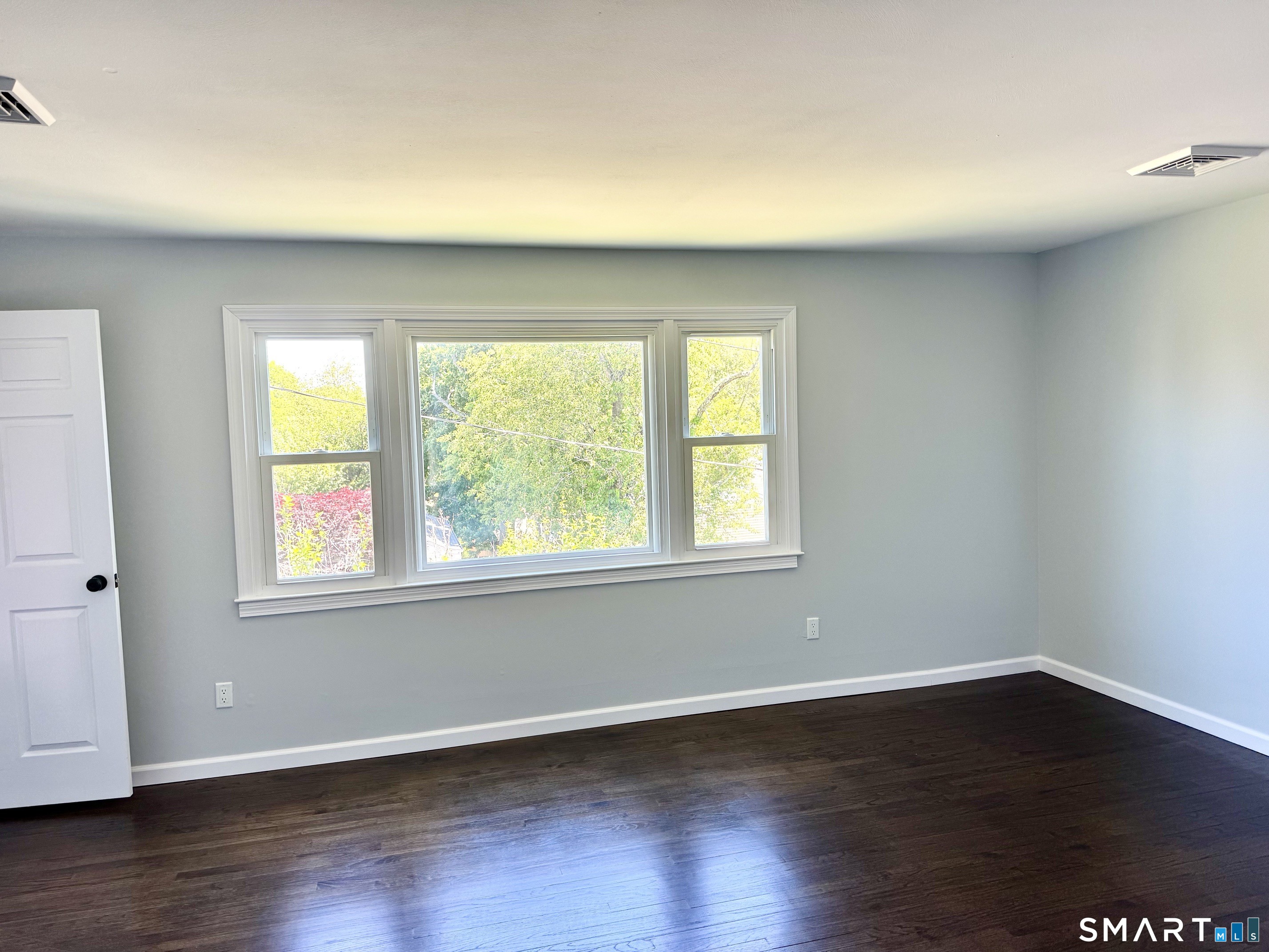 64 Velvet Street Bridgeport, CT 06610 - Photo 4 of 7