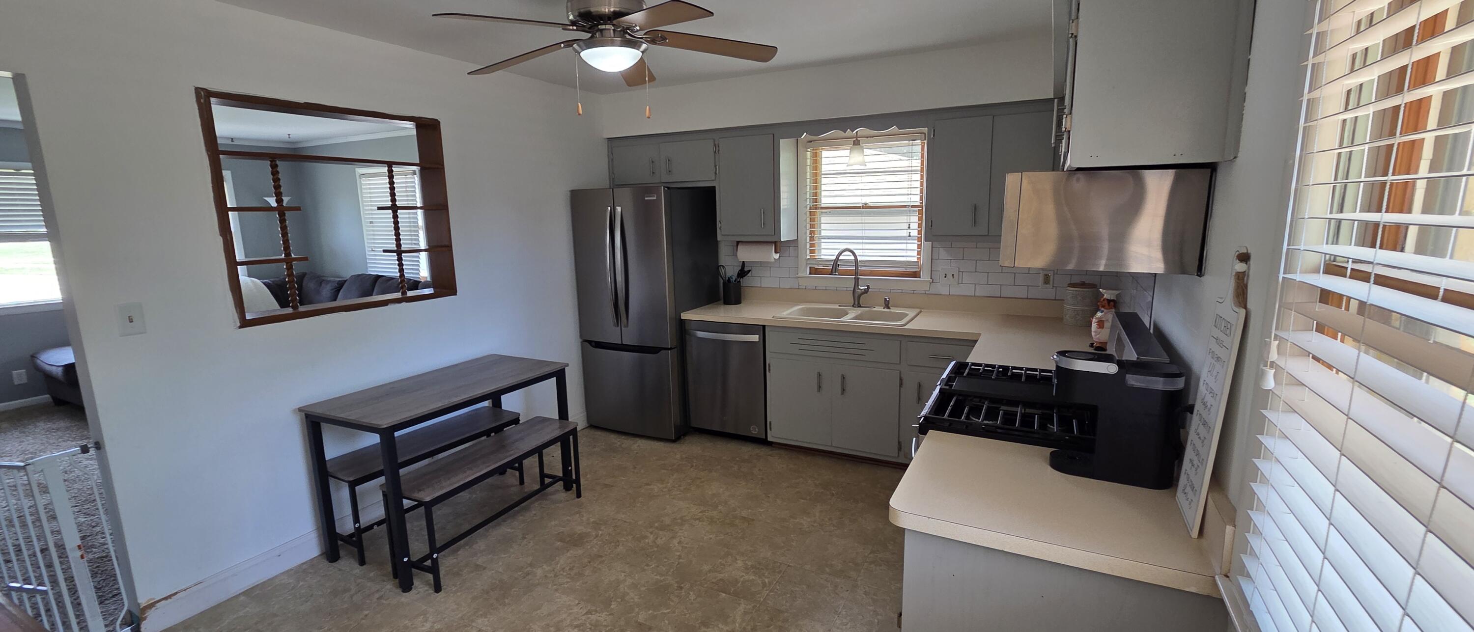 1709 Mercury Circle Racine, WI 53404 - Photo 13 of 23 Kitchen