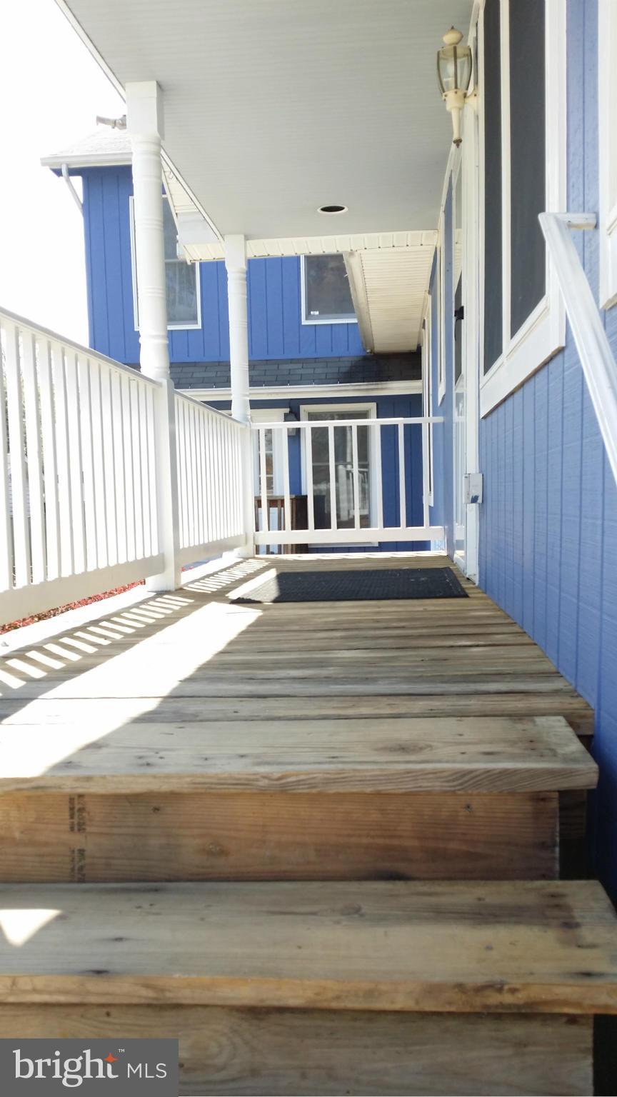 1514 Mayfield Road Edgewater, MD 21037 - Photo 4 of 30 Front Porch-Deck