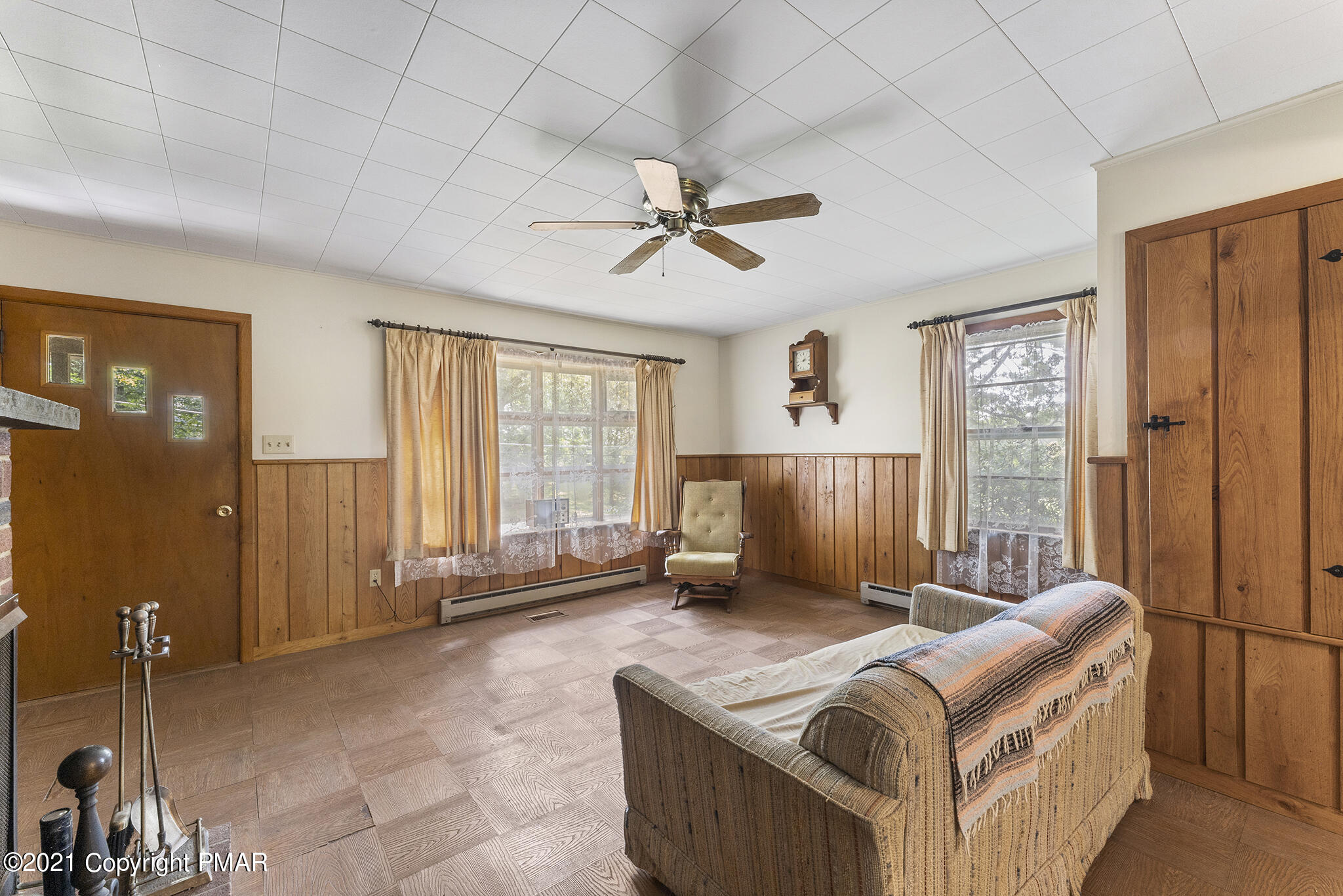 617 George Place Bushkill, PA 18324 - Photo 4 of 23 617 George Pl