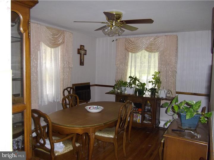 313 Birchwood Road Aldan, PA 19018 - Photo 5 of 22 Dining Room