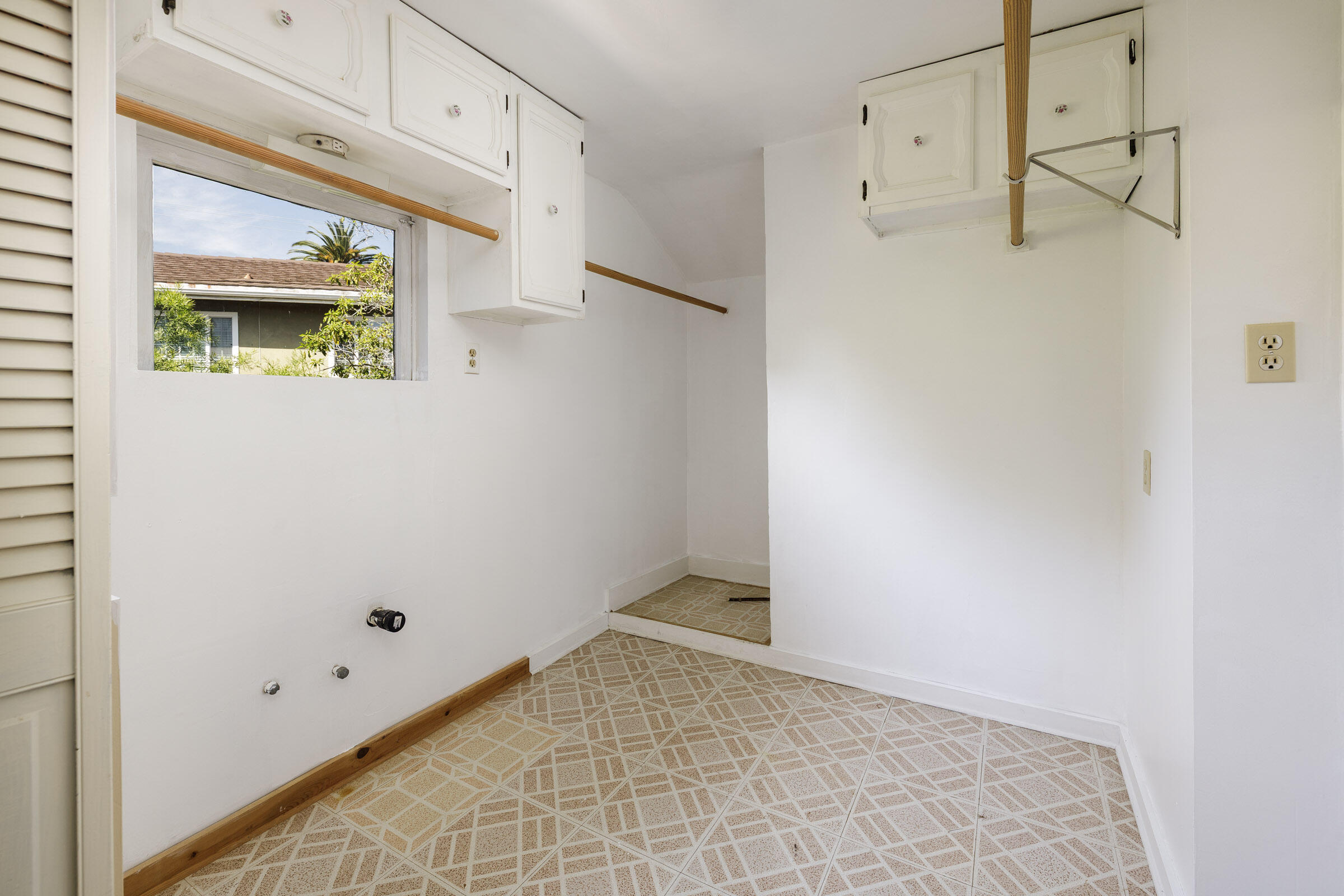 411 East Islay Street Santa Barbara, CA 93101 - Photo 22 of 27 411 E Islay_0024