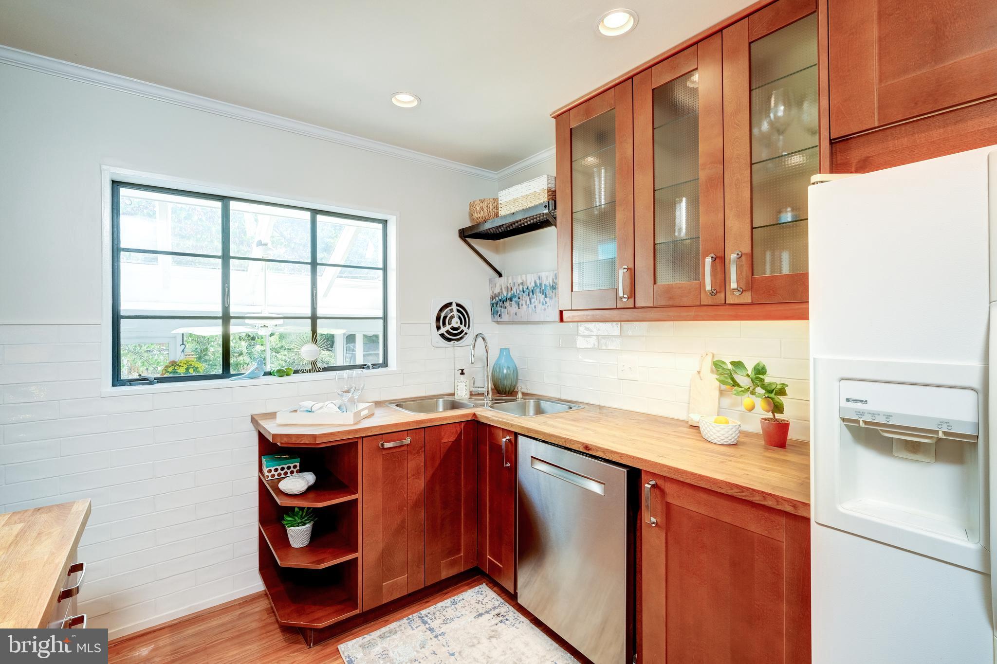 7026 Quander Road Alexandria, VA 22307 - Photo 11 of 50