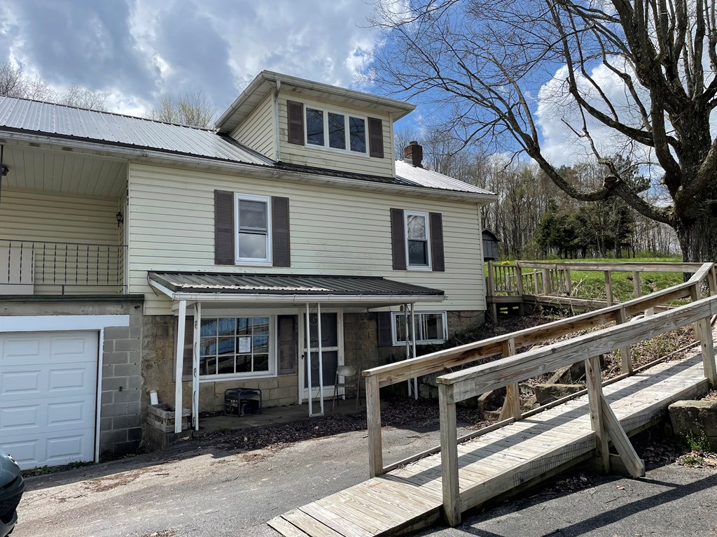 702 Lyon Street Sligo, PA 16255 - Photo 2 of 5