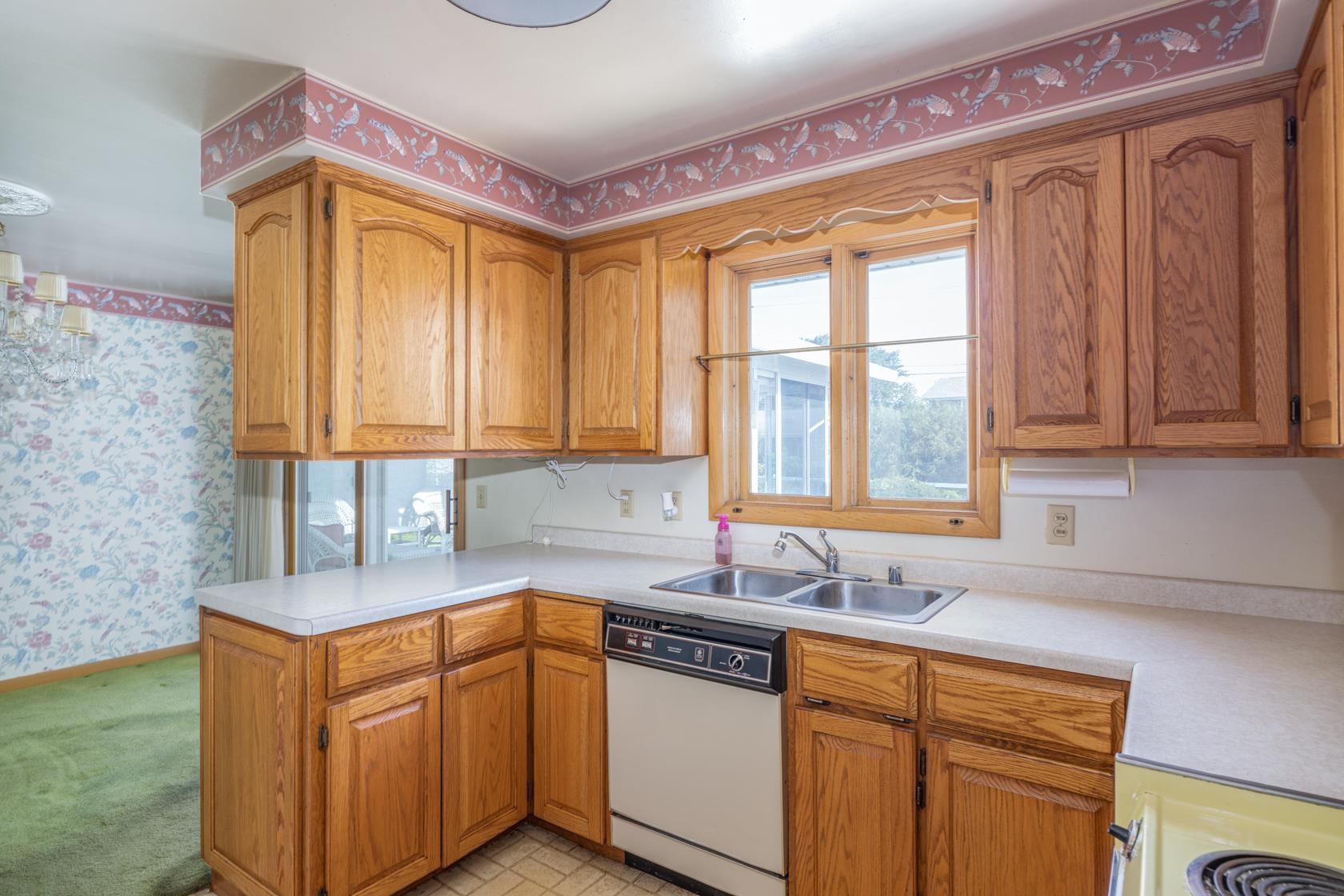 420 West Lindbergh Street Appleton, WI 54911 - Photo 7 of 31