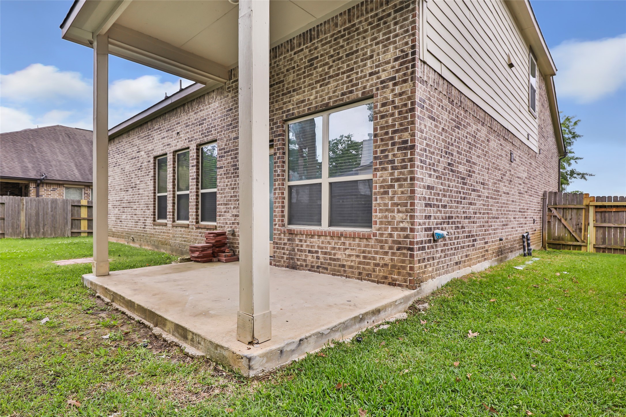 910 South Chamfer Way Crosby, TX 77532 - Photo 6 of 49