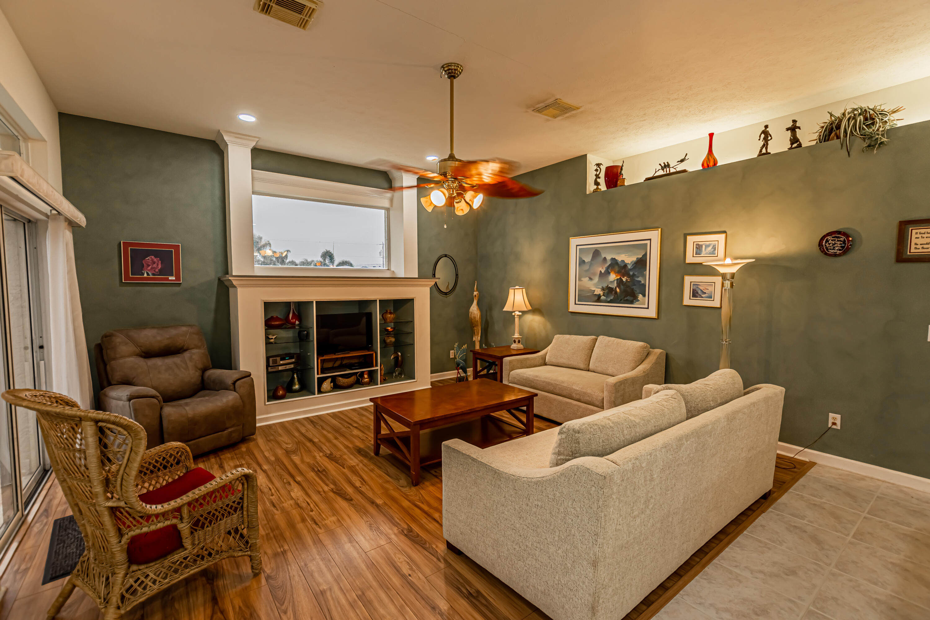 201 Southeast Rios Place Port St. Lucie, FL 34984 - Photo 8 of 21 DSC_5170-HDR