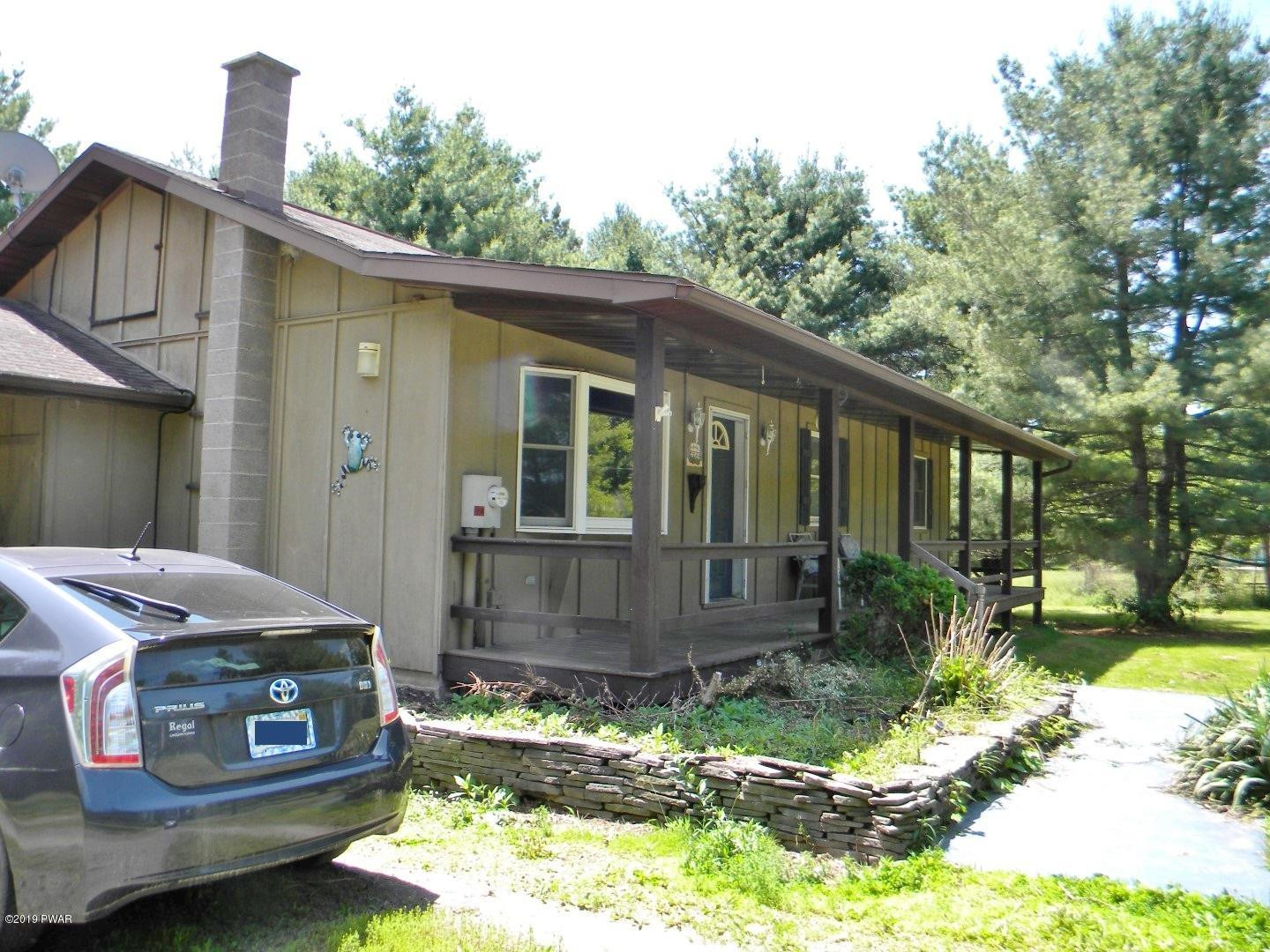 427 Rocky Run Road Hawley, PA 18428 - Photo 4 of 18 4-FRONT PORCH