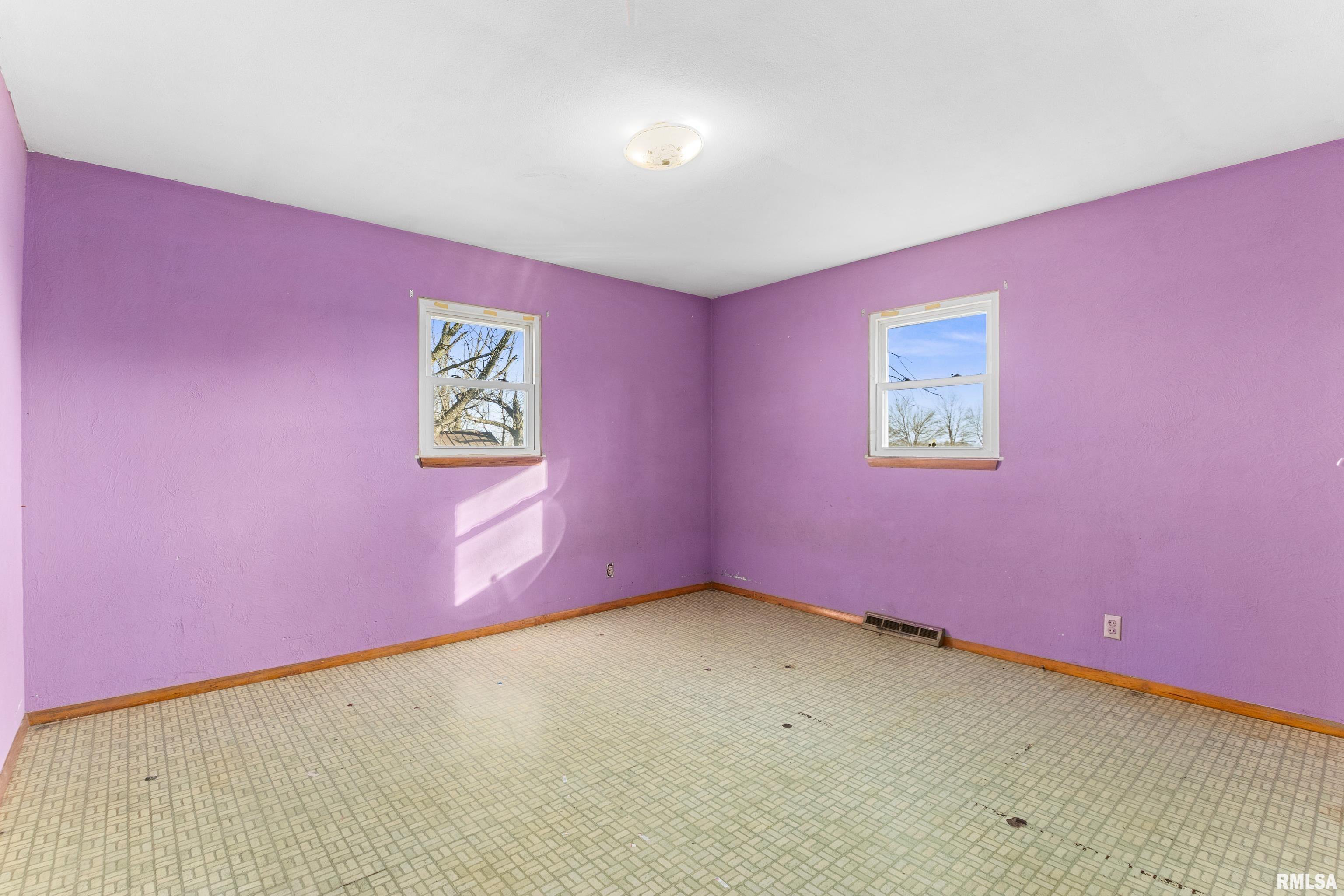 13107 Hurt Road Pekin, IL 61554 - Photo 23 of 32