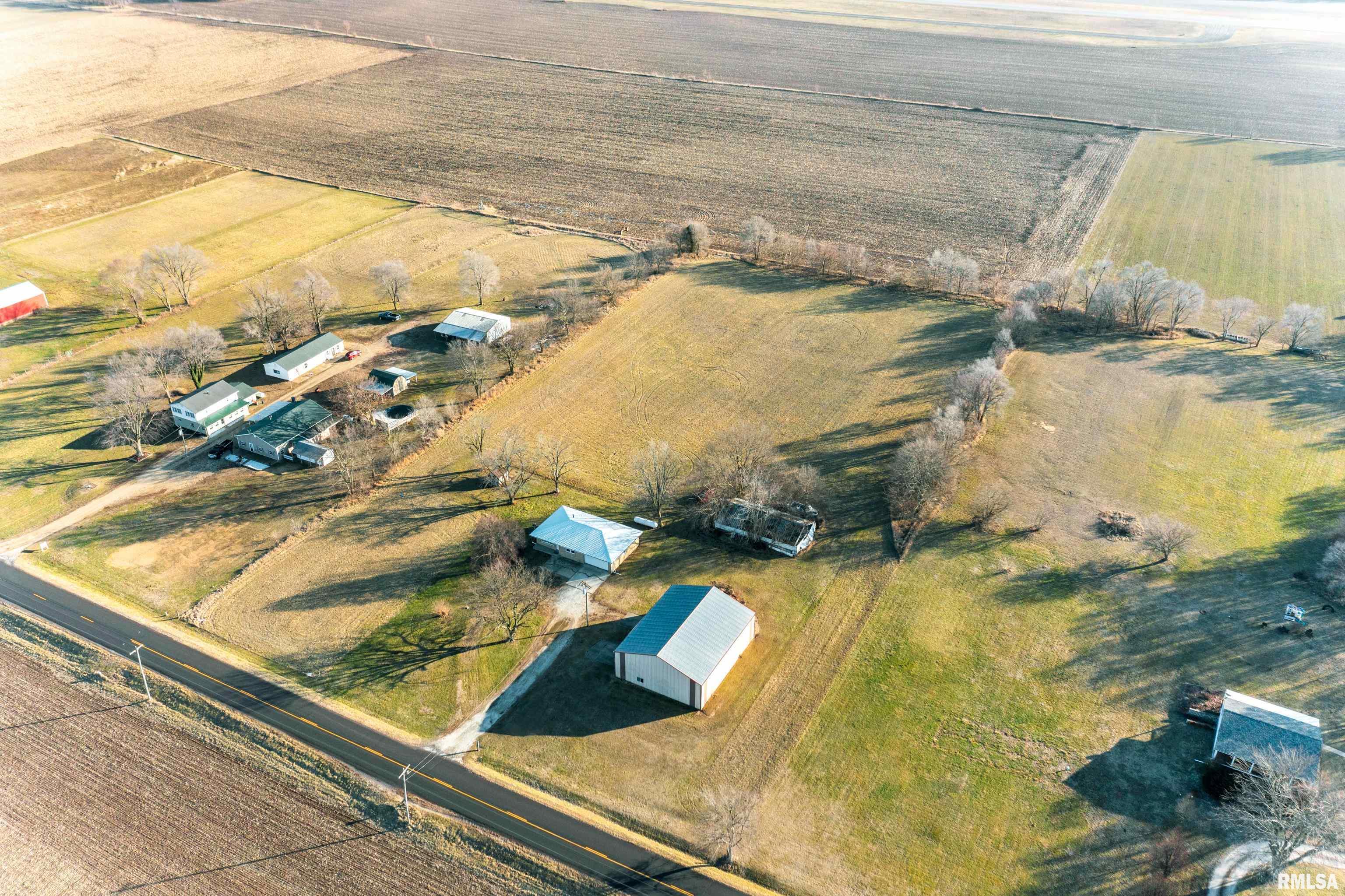 13107 Hurt Road Pekin, IL 61554 - Photo 29 of 32
