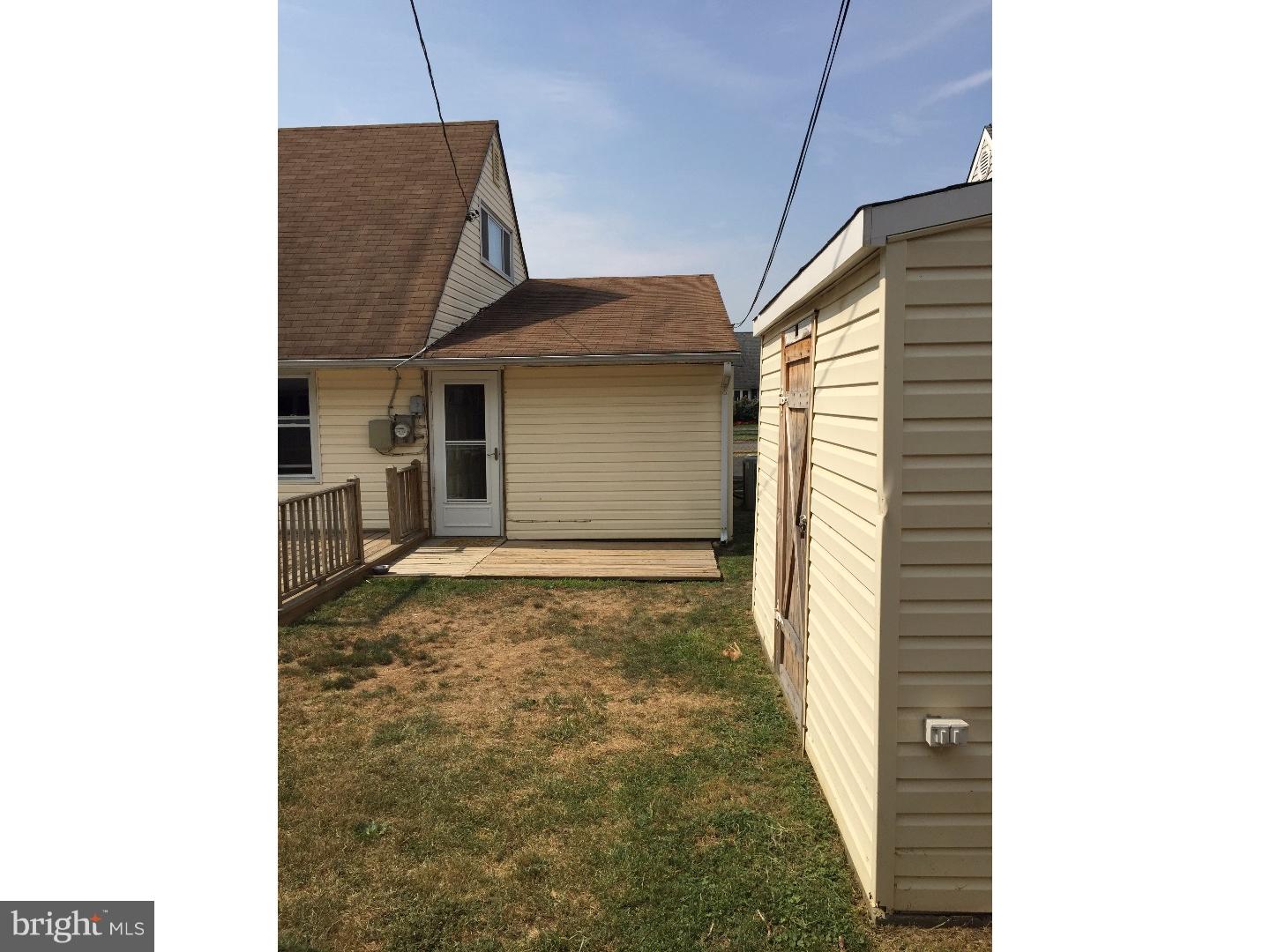 18 Misty Pine Road Levittown, PA 19056 - Photo 4 of 23 Gallery Image 4