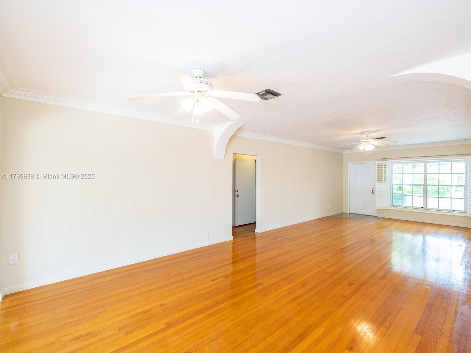 9441 Byron Avenue Surfside, FL 33154 - Photo 12 of 80