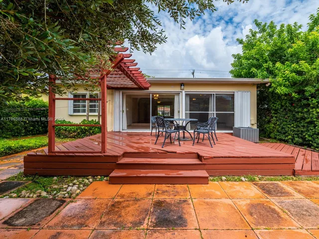 $6,000 | 9441 Byron Avenue, Surfside, FL 33154