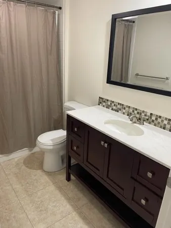 $2,500 | 3516 Whitehall Drive, Unit 303, West Palm Beach, FL 33401