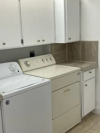 $2,500 | 3516 Whitehall Drive, Unit 303, West Palm Beach, FL 33401