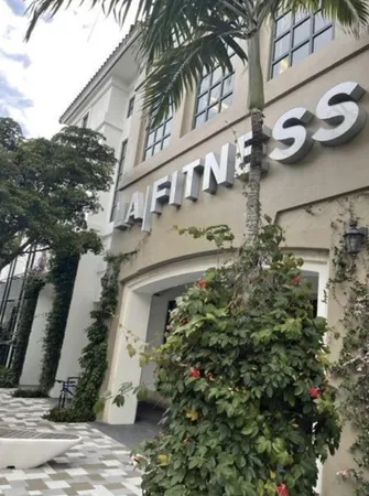 $2,500 | 3516 Whitehall Drive, Unit 303, West Palm Beach, FL 33401
