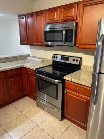 $2,500 | 3516 Whitehall Drive, Unit 303, West Palm Beach, FL 33401