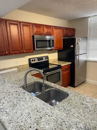 $2,500 | 3516 Whitehall Drive, Unit 303, West Palm Beach, FL 33401