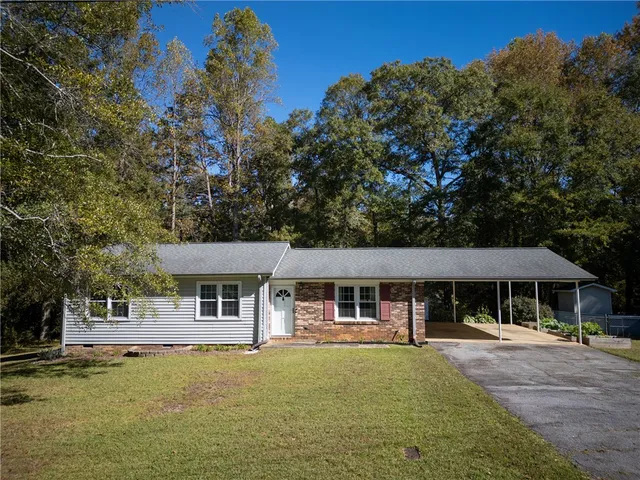 $215,000 | 105 Scott Drive, Seneca, SC 29678
