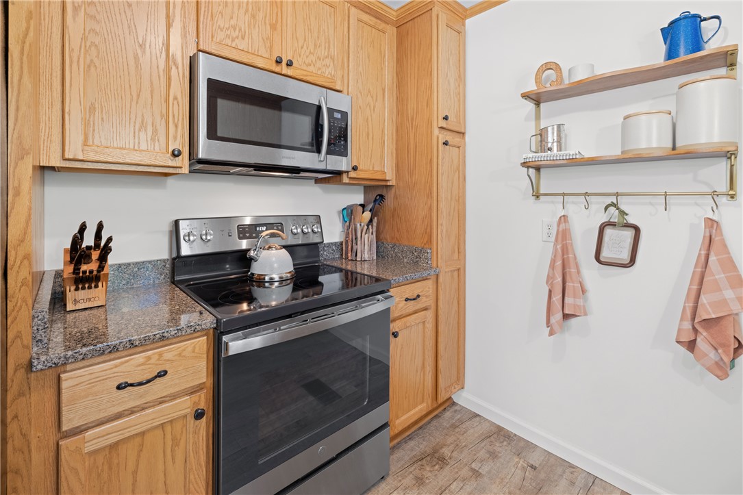 105 Scott Drive Seneca, SC 29678 - Photo 7 of 21 Kitchen