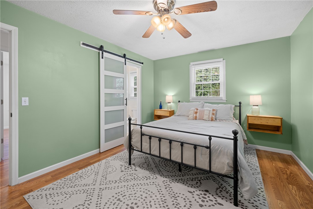 105 Scott Drive Seneca, SC 29678 - Photo 9 of 21 Primary bedroom