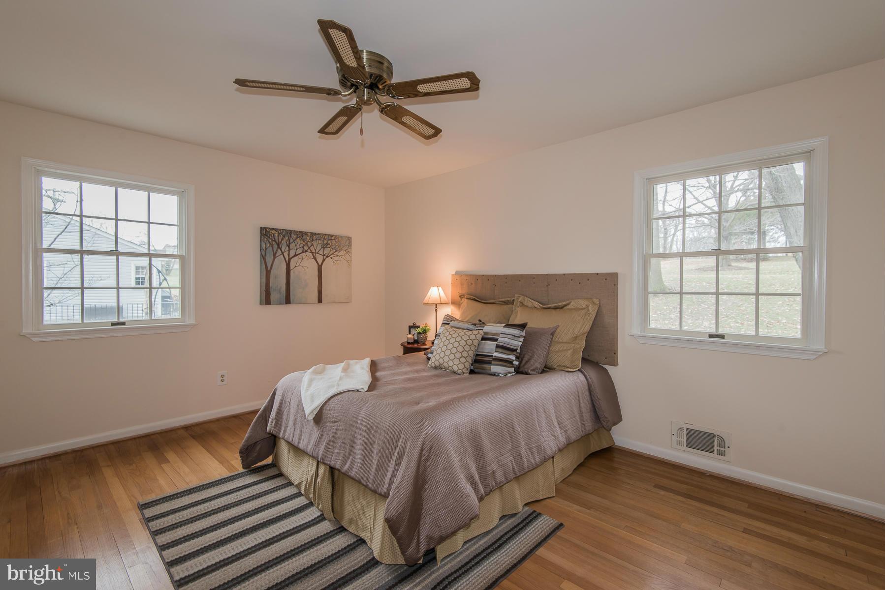 4830 Roundhill Road Ellicott City, MD 21043 - Photo 16 of 29 Bedroom (Master)