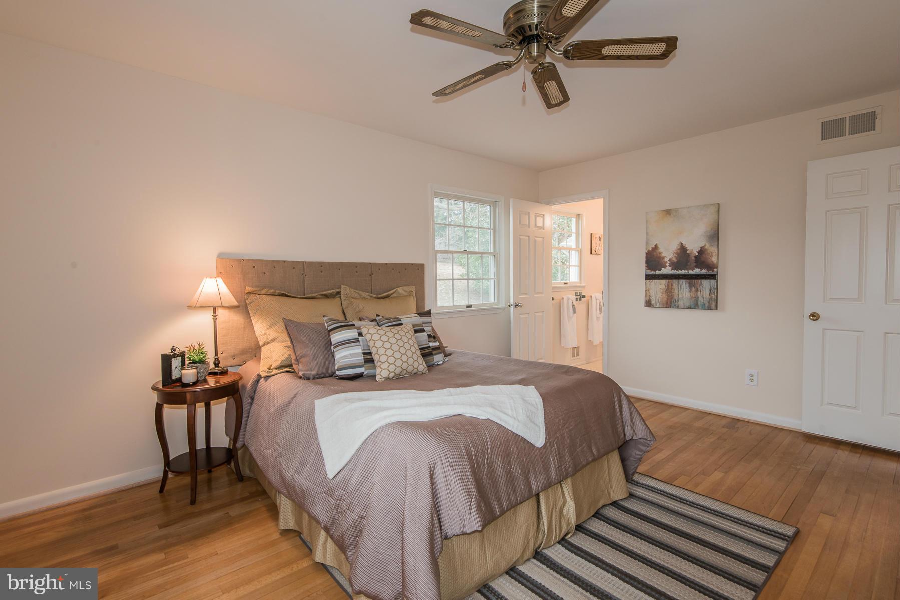 4830 Roundhill Road Ellicott City, MD 21043 - Photo 17 of 29 Bedroom (Master)