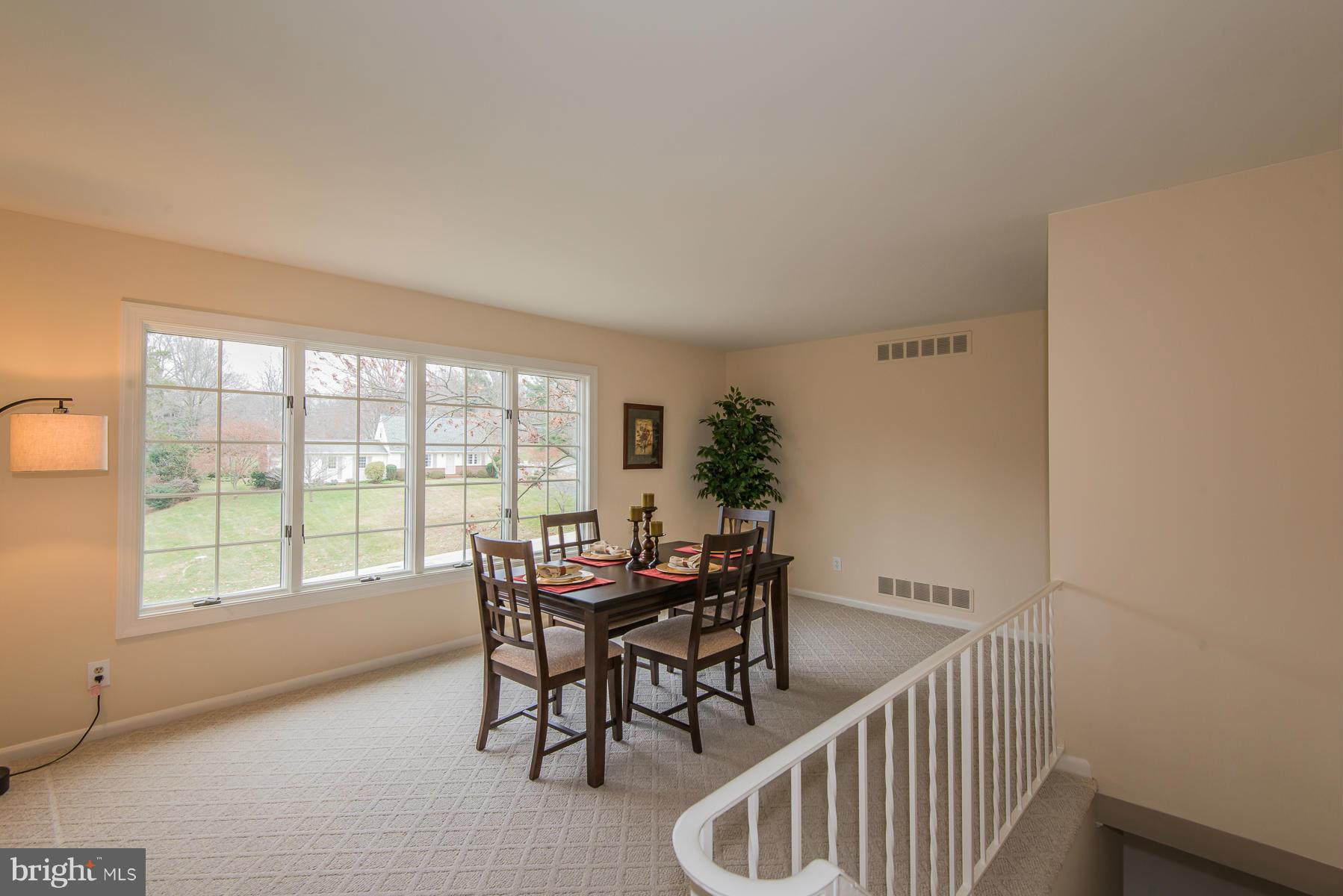 4830 Roundhill Road Ellicott City, MD 21043 - Photo 8 of 29 Dining Room