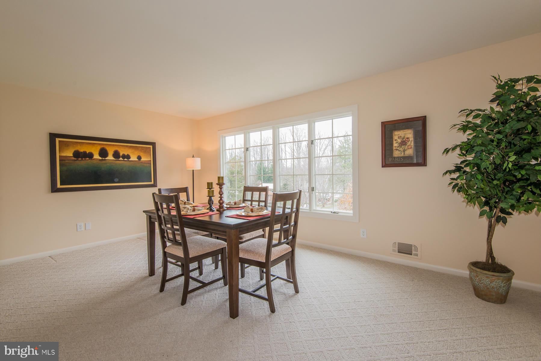 4830 Roundhill Road Ellicott City, MD 21043 - Photo 9 of 29 Dining Room