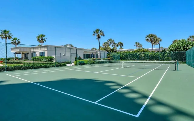 a view of a tennis court