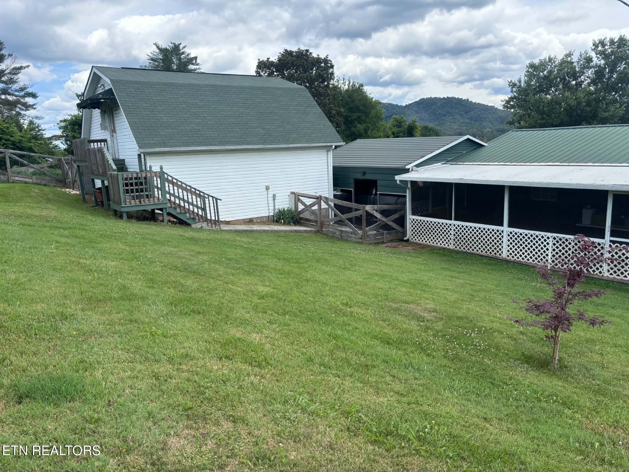 402 Whitaker Street Tazewell, TN 37879 - Photo 20 of 21 afe21b5d-0b01-4848-b810-db7b581b5cd7