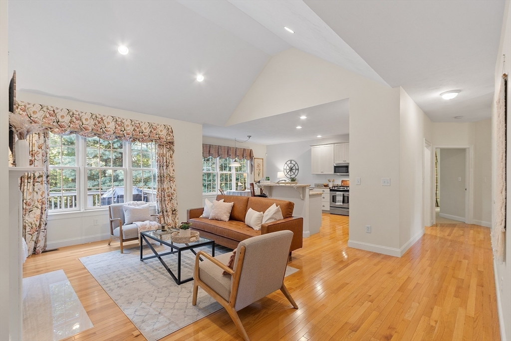 31 Sandstone Road, Unit 31 Westford, MA 01886 - Photo 12 of 42 Gallery Image 12
