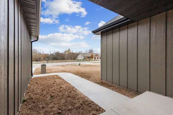$528,900 | 2998 Creekwood Drive, Green Bay, WI 54311