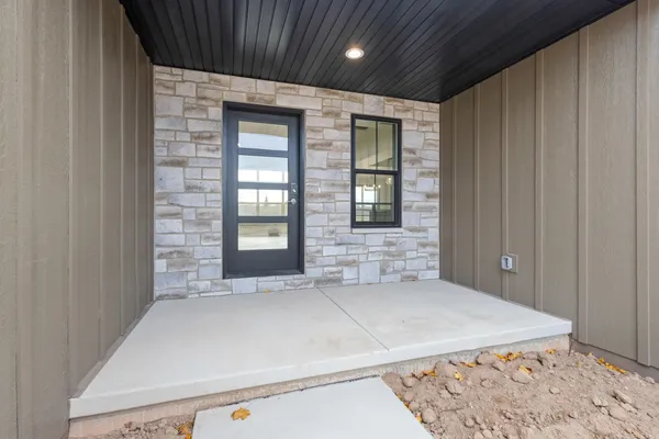 $528,900 | 2998 Creekwood Drive, Green Bay, WI 54311