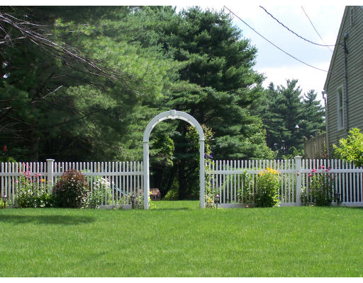 249 Taylor Road Stow, MA 01775 - Photo 5 of 22