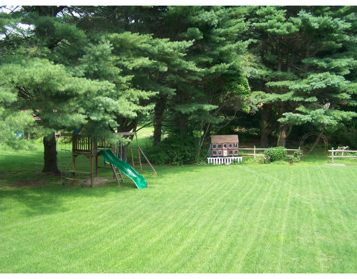 249 Taylor Road Stow, MA 01775 - Photo 9 of 22