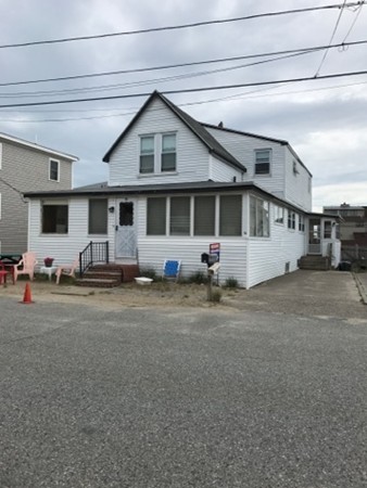 42 Commonwealth Avenue Salisbury, MA 01952 - Photo 2 of 6 a view of a house with backyard