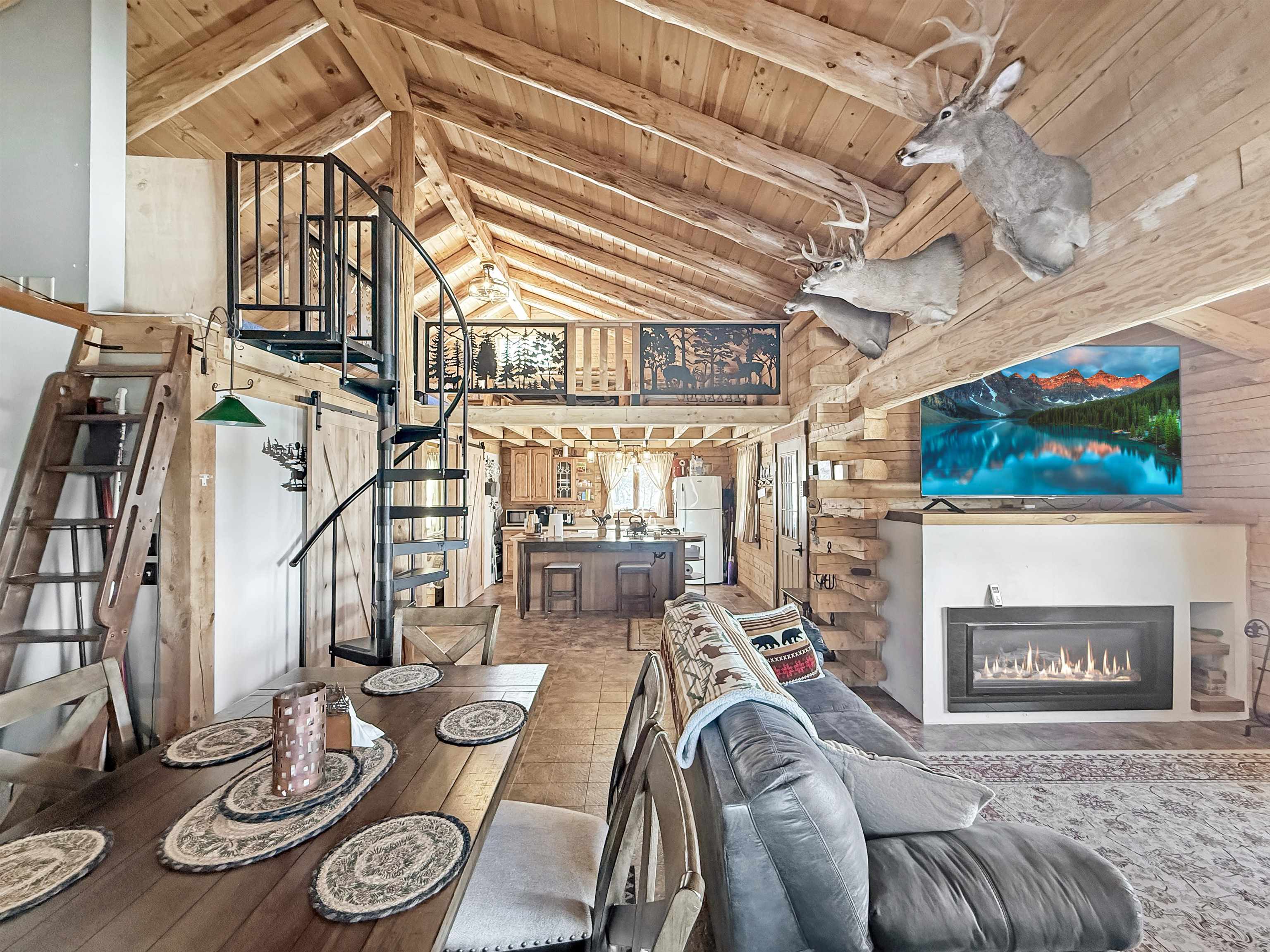 706 Diamond Pond Road Colebrook, NH 03576 - Photo 3 of 28