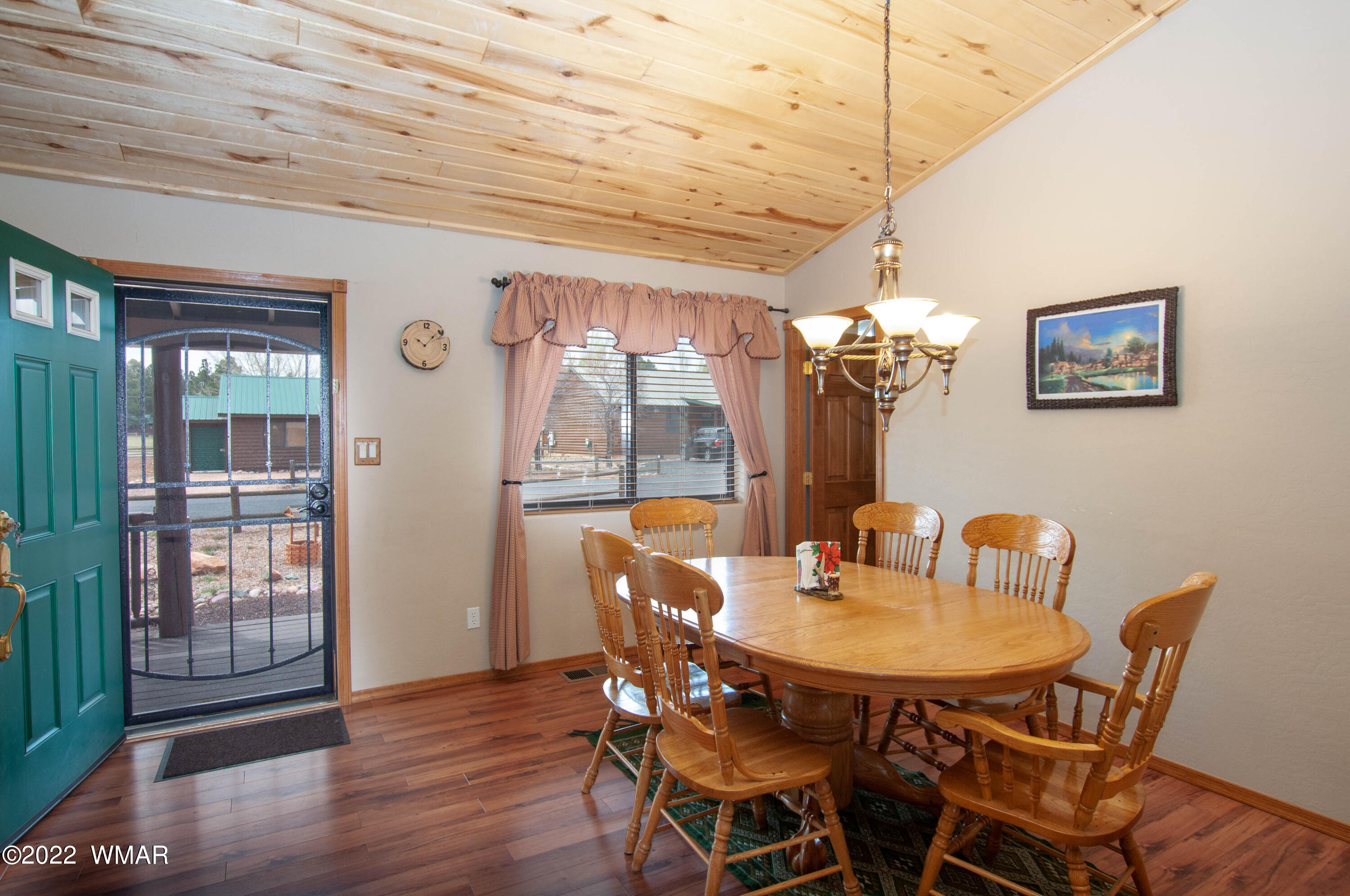 2346 Buffalo Loop Overgaard, AZ 85933 - Photo 7 of 17