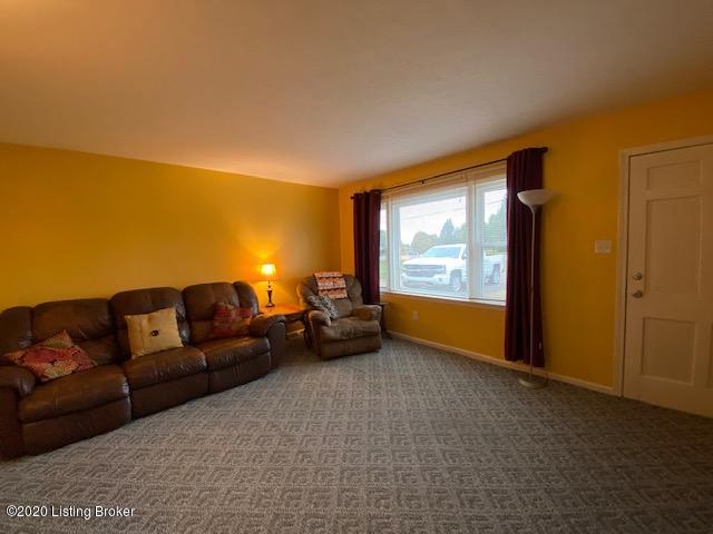 240 Manton Road Bardstown, KY 40004 - Photo 4 of 30 IMG_4326